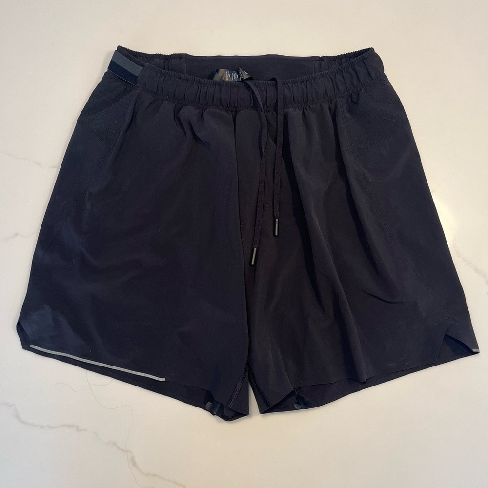 Mens Lululemon size medium black shorts